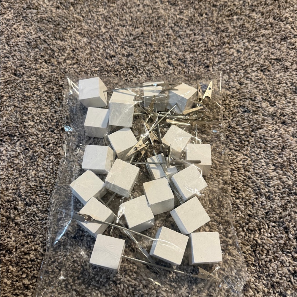 White Table Picture Holders